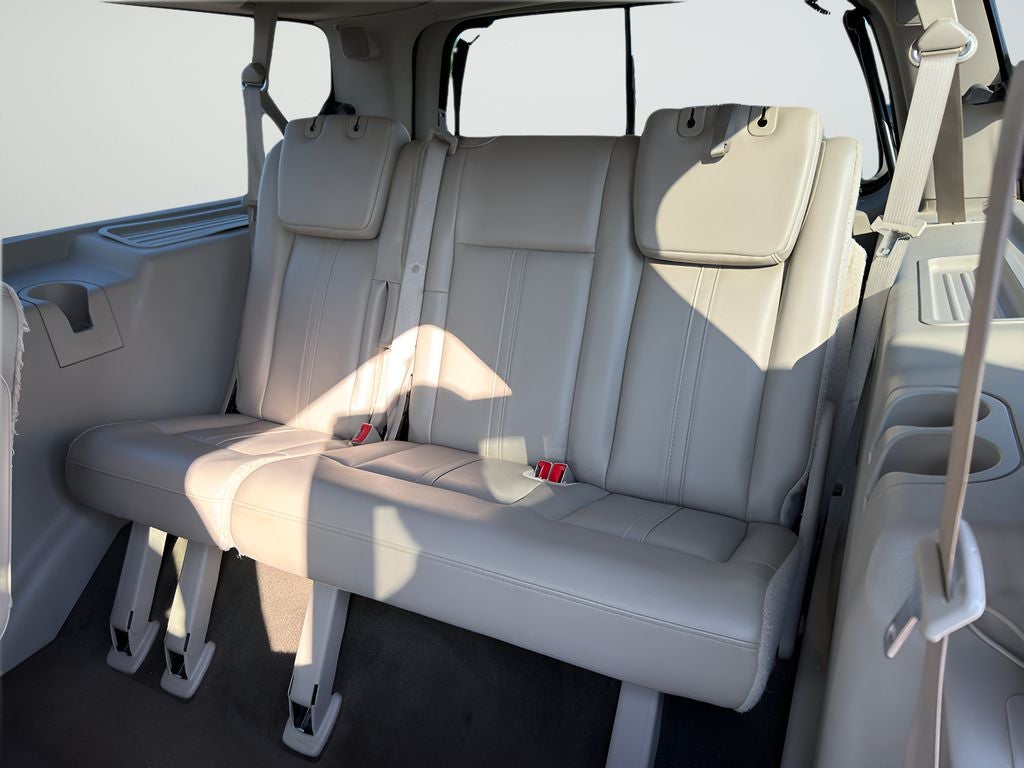 2015 Lincoln Navigator L Base