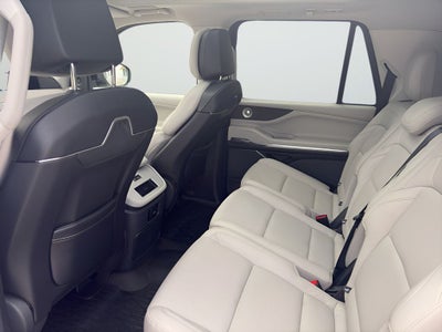 2025 Lincoln Navigator L Reserve