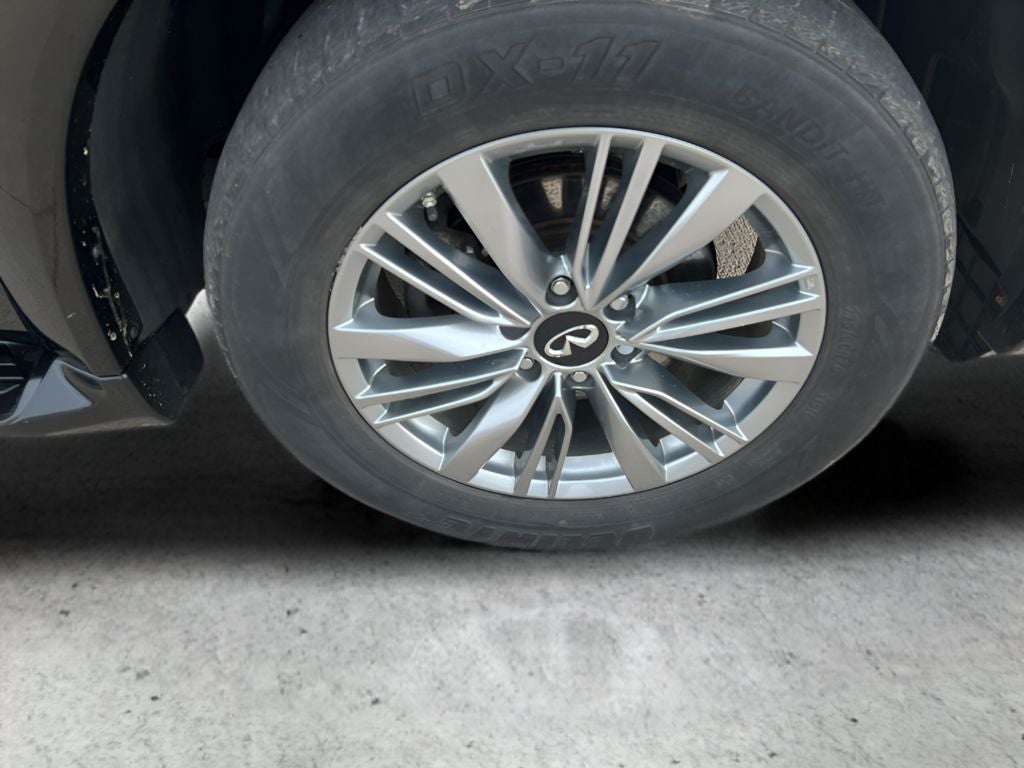 2021 INFINITI QX80 LUXE