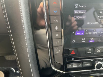 2021 INFINITI QX80 LUXE