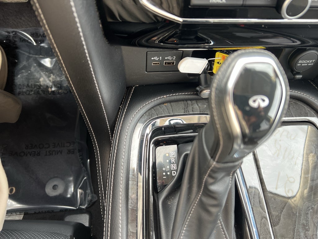 2021 INFINITI QX80 LUXE