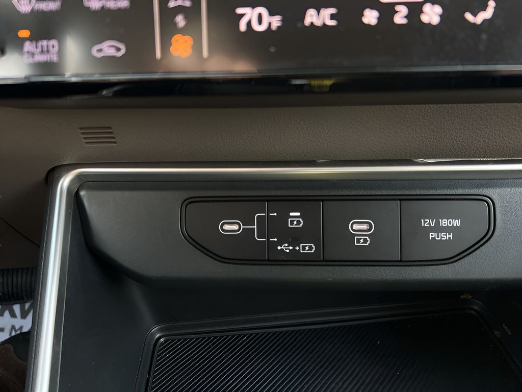 2025 Kia Carnival LXS