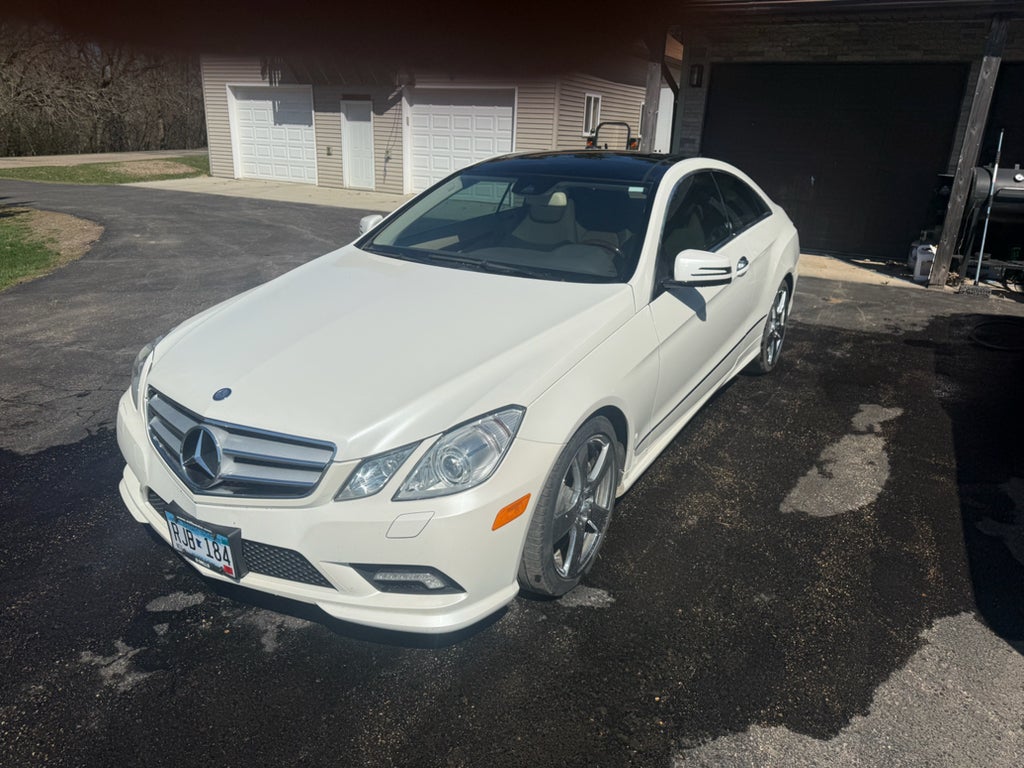 2011 Mercedes-Benz E-Class E550's photo