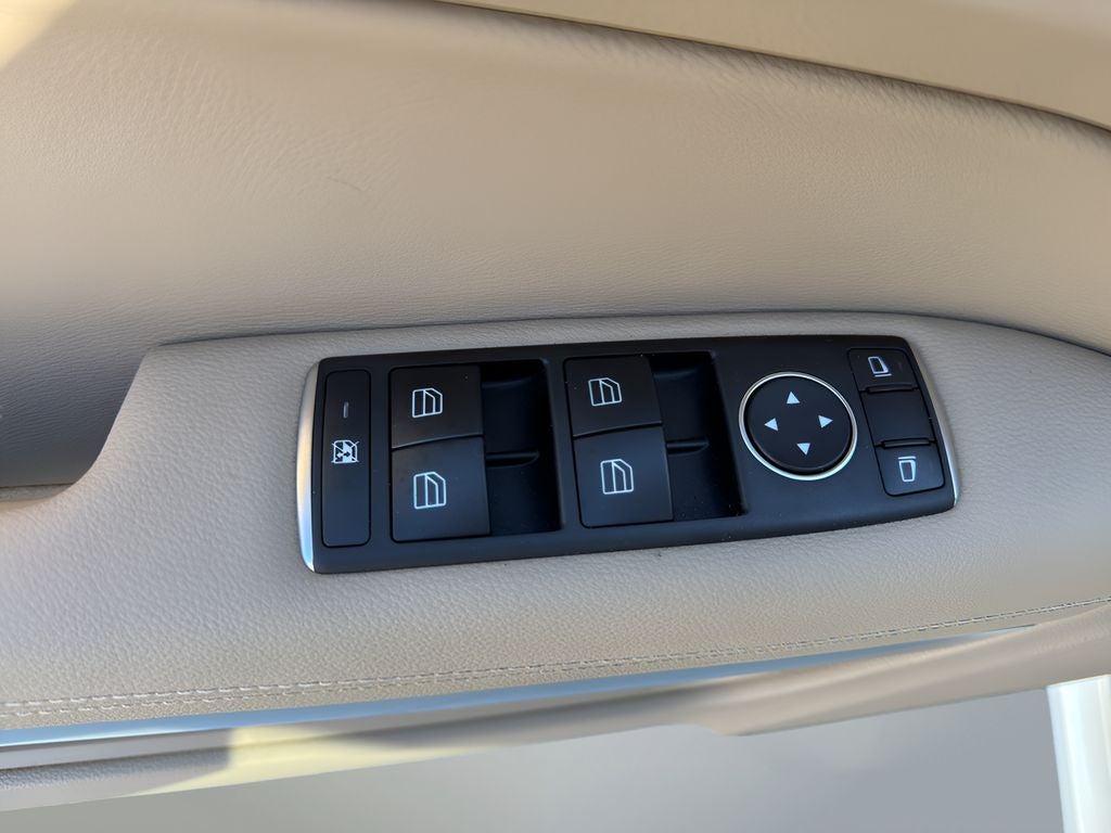 2011 Mercedes-Benz E-Class E 550 COUPE